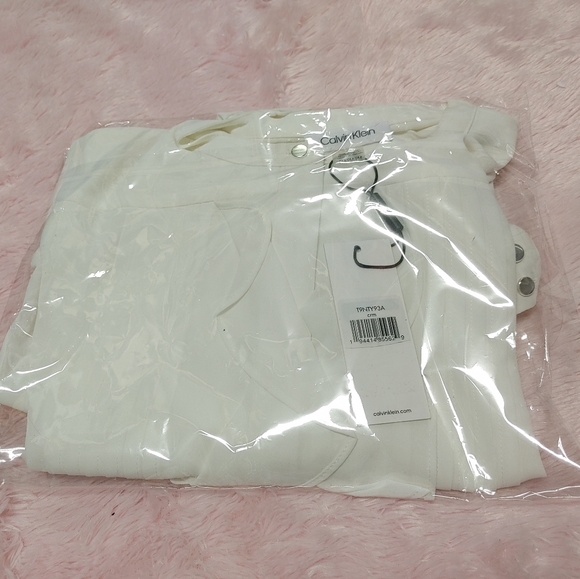 ⚡Calvin Klein Petite Ruffle Front Tuxedo Button-Up Shirt Size PM and PS - Picture 4 of 4